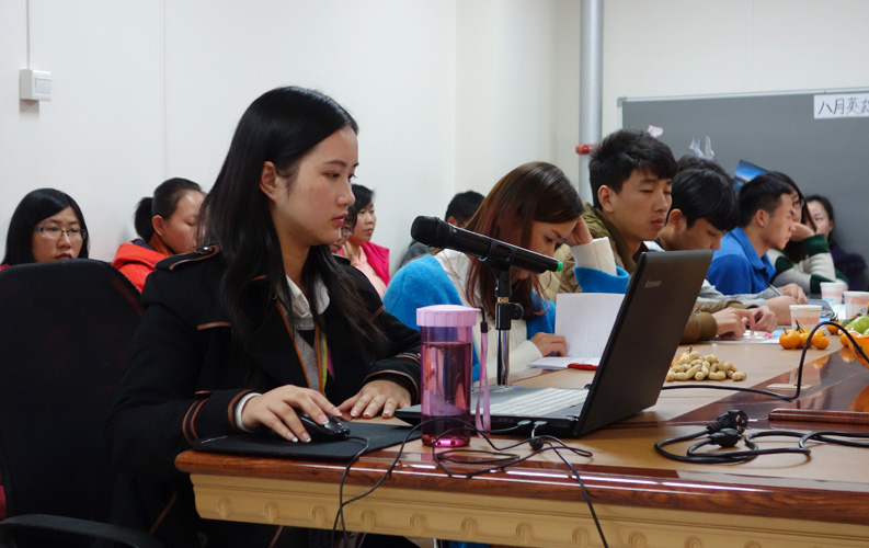 昆明天度網(wǎng)絡(luò)公司從2013年開始籌備新媒體營銷公益講座和老客戶網(wǎng)絡(luò)營銷沙龍，我們邀請了國內(nèi)網(wǎng)絡(luò)營銷和移動互聯(lián)網(wǎng)營銷專家親臨公司，為保證培訓(xùn)質(zhì)量和溝通效果，我們每次只邀請20-30家老客戶參加（全免費），我們將秉承全公益、全免費、不推銷任何產(chǎn)品和服務(wù)、只講干貨等原則，為新老客戶創(chuàng)造更多價值。