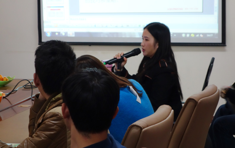 昆明天度網(wǎng)絡(luò)公司從2013年開始籌備新媒體營銷公益講座和老客戶網(wǎng)絡(luò)營銷沙龍，我們邀請了國內(nèi)網(wǎng)絡(luò)營銷和移動互聯(lián)網(wǎng)營銷專家親臨公司，為保證培訓(xùn)質(zhì)量和溝通效果，我們每次只邀請20-30家老客戶參加（全免費），我們將秉承全公益、全免費、不推銷任何產(chǎn)品和服務(wù)、只講干貨等原則，為新老客戶創(chuàng)造更多價值。